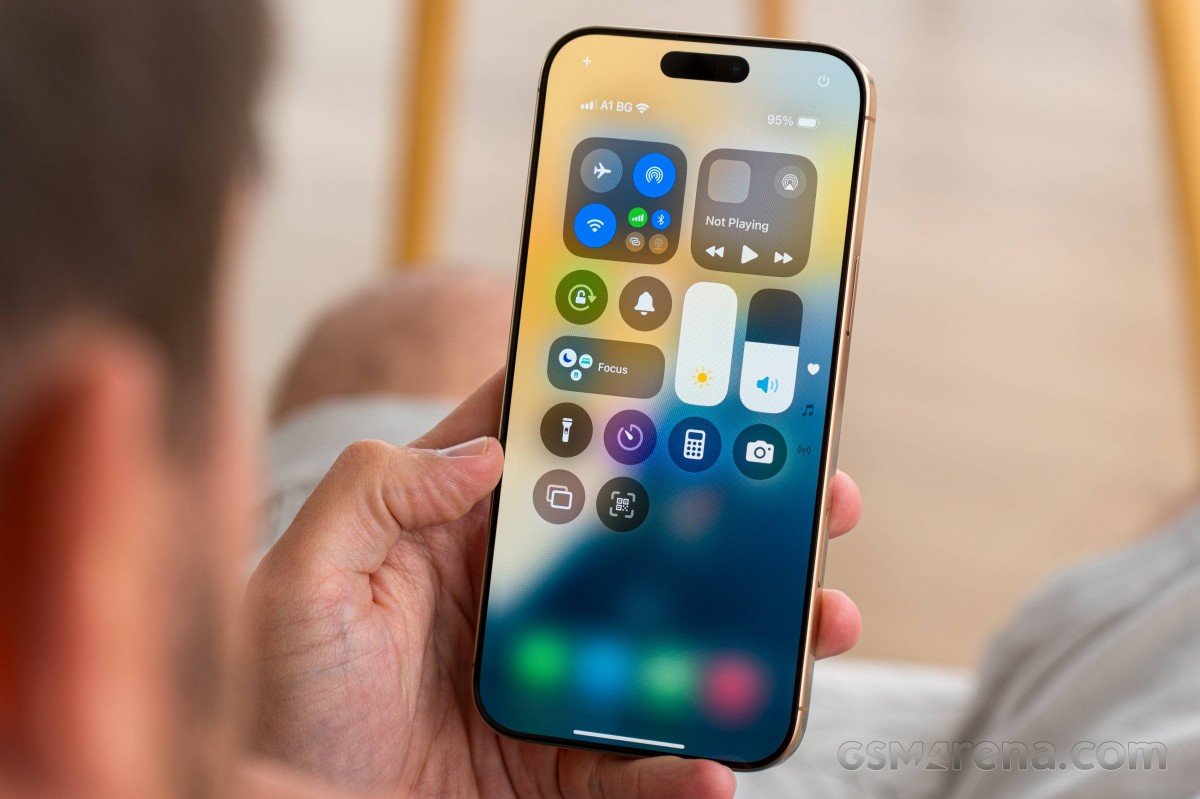 Apple's delayed AI-infused smarter Siri is now rumored to launch